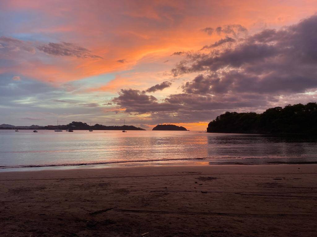 Read more about the article Dry Season vs. Rainy Season in the Region of Guanacaste in Costa Rica: When is the Best Time to Visit?